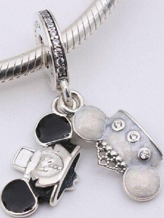 Disney, Mickey Mouse Heart Clasp Bracelet * RETIRED * | PANDORA |  BeCharming.com
