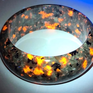 Yooperlite Sodalite Bangle 55/57/58/61/62/63/64.2/65.5mm Natural Crystal Fluorescent RARE UV Reactive Glowing Gemstone Healing Chakra