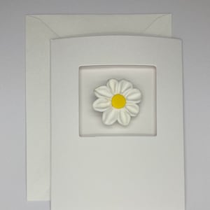 Daisy Brooch Blank Card with Gift