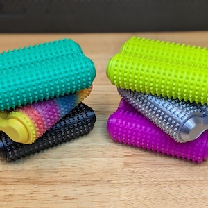 Silent Bearing Spike Dual Roller Fidget for Medium and Large Hands