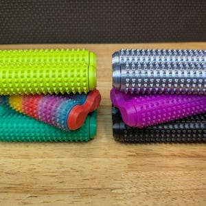 Silent Bearing Spike Dual Roller Fidget for Small and Medium Hands