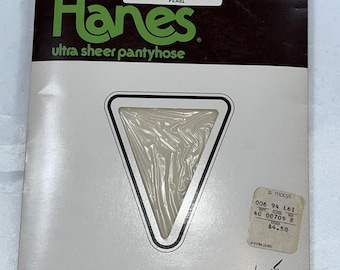 Vintage Hanes Ultra Sheer Pantyhose 1989 Pearl White Control Top size C NIP