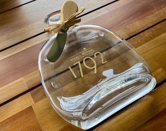 Recyceltes 1792 Bourbon-Flaschen-Käsetablett: Zusammengesunkene Glas-Servierplatte