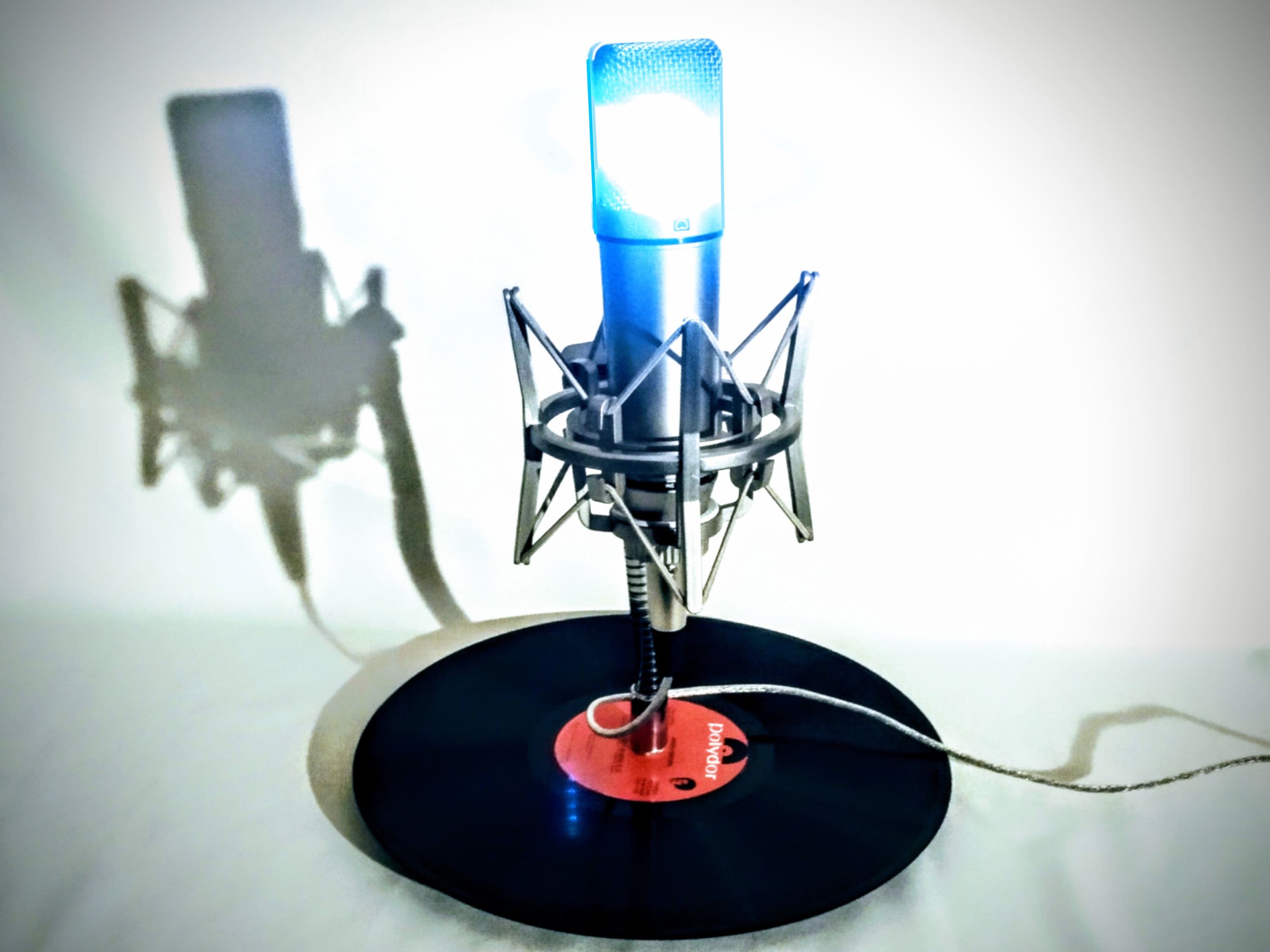 stapel Reproduceren Moreel Microphone Desk Lamp. Vintage Neumann U87 Style Mic on Vinyl - Etsy