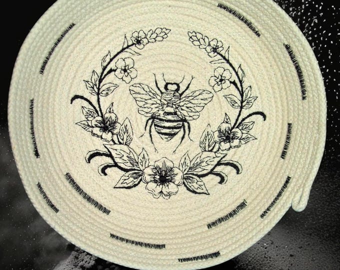 Embroidered Bee Rope Bowl: Regal Bee Design, Handmade Cotton Basket