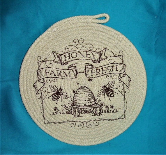 Embroidered Large Bee Rope Trivet: Farmhouse Honey Design Hot Pad