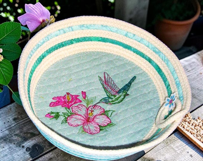 Hummingbird Embroidered Rope Bowl-Decorative Fabric Basket