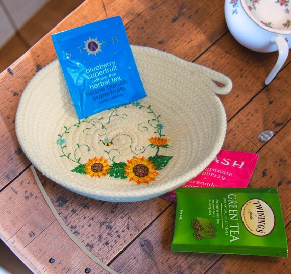 Embroidered Sunflower Rope Bowl: Small Bee & Floral Trinket Dish