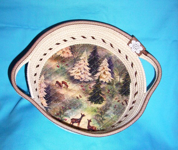 Handmade Winter Deer Rope Bowl: Embroidered Forest Scene Basket