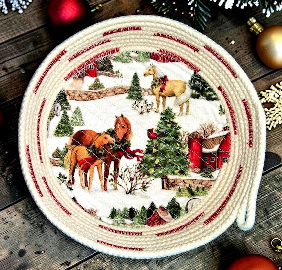 Christmas Horse Fabric Rope Bowl: Holiday Winter Decor