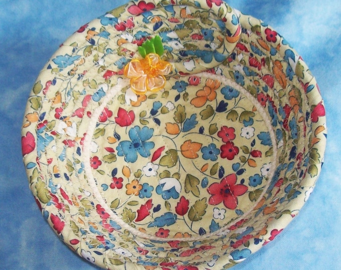 Small Rope Bowl-Floral Trinket Clothesline Bowl-Quilted Fabric Cord Basket-Accessary Bowl-Handmade Gift-jewelry holder-key keeper-candy dish