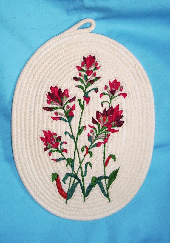 Embroidered Indian Paintbrush Rope Trivet: Handmade Cotton Table Mat