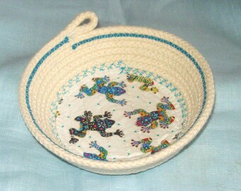 Frogs Trinket Rope Bowl-Jewelry Dish-Clothesline Mini Basket-Handmade-Key Holder-Change Basket-Frog Lover Gift-Wrapped Fabric Cord Organizer