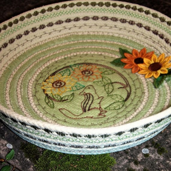 Embroidered Sunflower Rope Bowl-Chipmunk Coiled Fabric Rope Basket