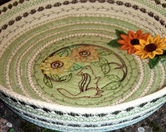 Embroidered Sunflower Rope Bowl-Chipmunk Coiled Fabric Rope Basket