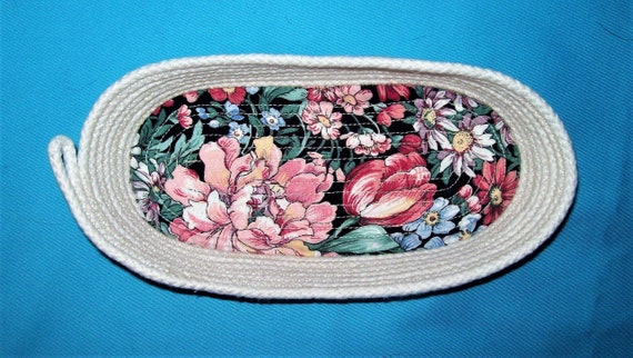 Oval Rope Basket: Vintage Floral Fabric Bottom, Ring/Key Holder