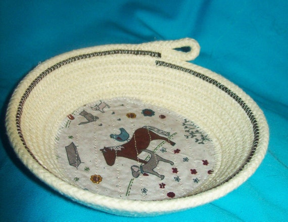 Handmade Rope Bowl: Farmhouse Fabric Design, Trinket Dish-Barnyard Animal Basket