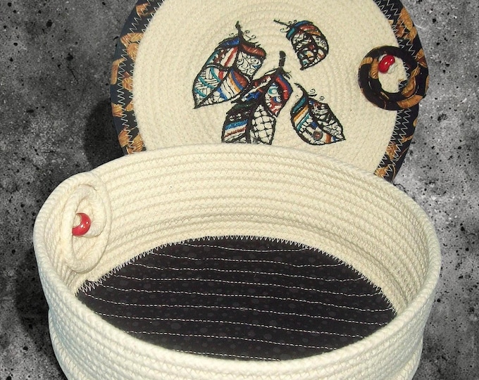 Embroidered Feather Rope Bowl: Lidded Keepsake Storage Box