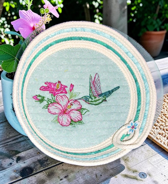 Hummingbird Embroidered Rope Bowl-Decorative Fabric Basket