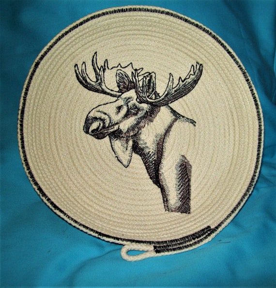 Large Round Embroidered Coiled Rope Bowl-moose Embroidery Design on Shallow Basket  Bowl-forest Moose Rope Bowl 