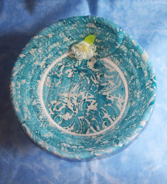 Batik Rope Trinket Bowl: Handmade Fabric Key Keeper with Flower Accent