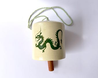 Keramik Glocke mit hölzernem Klöppel, handbemaltem Drachendesign