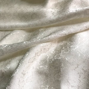 White PURE MULBERRY SILK fabric by the yard - Floral Silk - Daisy Flower - Natural silk - Handmade in VietNam