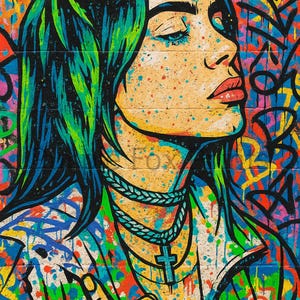 Op de afbeelding: Een levendig pop-artportret van een persoon met groen en blauw haar, versierd met kettingen en een kruisvormige hanger. Het kunstwerk heeft een kleurrijke graffiti-achtige achtergrond met verfspatten en abstracte vormen.
