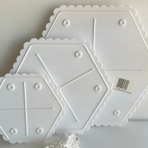 Vintage Wilton Hexagon Cake Separator Plate: Scalloped Edge Tiered Cake Decor