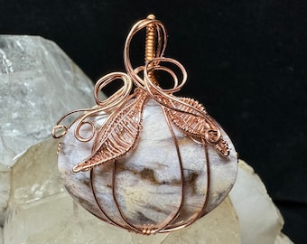 Pumpkin-Inspired Copper Wire Wrapped Pendant – Autumn Artisan Necklace – Natural Stone Jewelry Gift