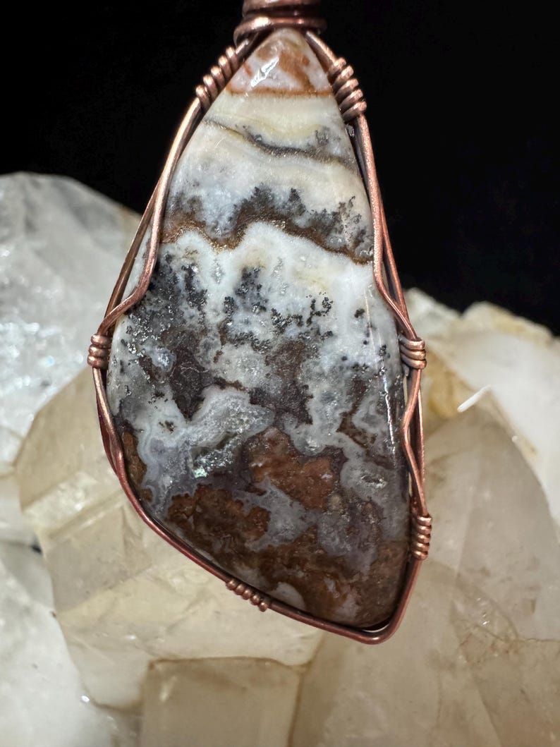 Rhyolite Jasper Wire Wrapped Necklace - Rustic Stone Pendant, USA Handmade Boho Chic Gift imagem 6