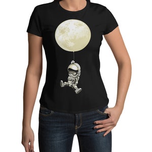 Women's Tshirt with Astronaut Moon Balloon Imprint Women T-Shirt Modern Top with Motif Waisted Shirt Black or Pink Size XS-XXXL
