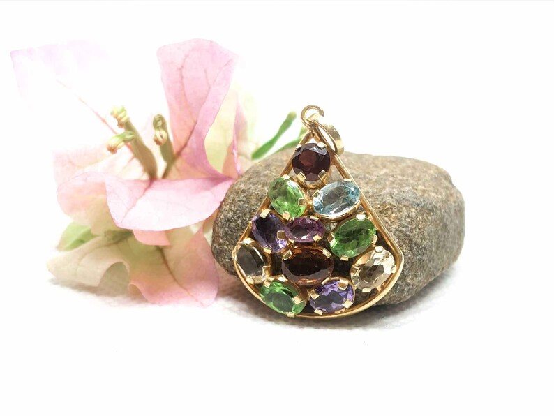 Natural Sri Lankan gems Cute jewelry for her Various Pendant designs High quality beautiful items Gemstone Pendant for Necklace