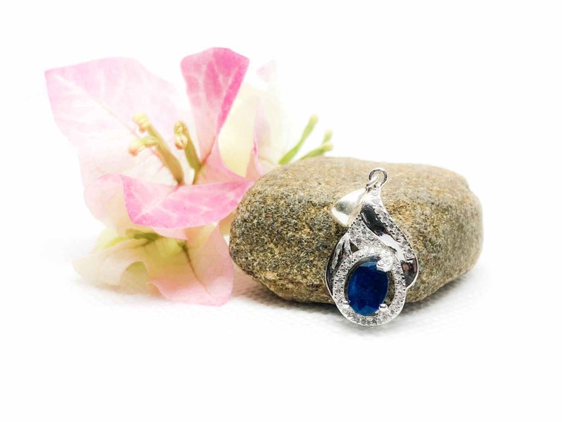 Natural Sri Lankan gems Cute jewelry for her Various Pendant designs High quality beautiful items Gemstone Pendant for Necklace