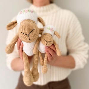 Gehäkelte Schaf Plüsch, Amigurumi Schaf, handgemachtes Baby Lamm Stofftier, Stofftier Spielzeug, Kinderzimmer Dekor, Neugeborenen Geschenk, Baby-Dusche-Geschenk