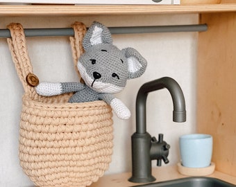 Gehäkelter Wolf Plüsch, Woodlend Tiere, Gehäkeltes Tier Spielzeug für Kinder, Amigurumi Wolf, Plüschtier nach Maß, Kinderzimmer Babyzimmer Dekor