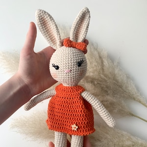 Bunny knuffel, schattig konijntje amigurumi, gehaakt konijn meisje jongen, katoen gevuld dier cadeau, peuter cadeau, gehaakt speelgoed voor een pasgeboren baby Bunny girl