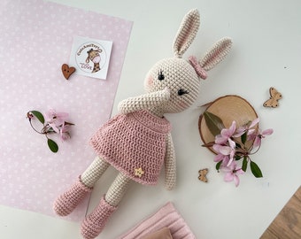 Giocattolo di peluche coniglietto all'uncinetto, bambola di peluche coniglietto, coniglio in abito rosa arancione, regalo per bambina personalizzato, regalo di gravidanza, giocattolo coniglietto di Pasqua