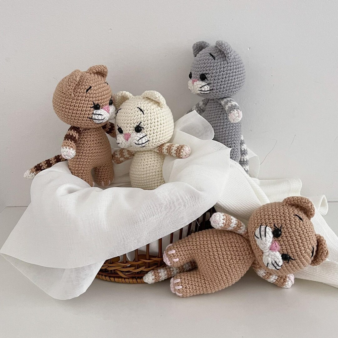 Crochet Kitty Plush, Adorable Little Crocheted Kittens, Beige, Ecru ...