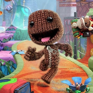 Peluche di Sackboy dal videogioco "Sackboy A Big Adventure" immagine 2