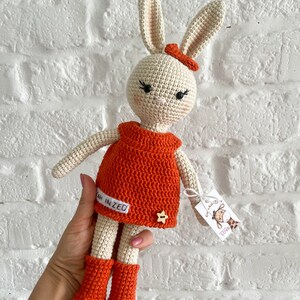 Bunny knuffel, schattig konijntje amigurumi, gehaakt konijn meisje jongen, katoen gevuld dier cadeau, peuter cadeau, gehaakt speelgoed voor een pasgeboren baby afbeelding 6