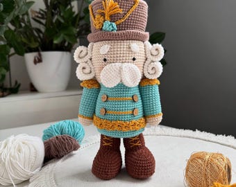 Muñeco Cascanueces de crochet, Cascanueces amigurumi navideño terminado hecho a mano, Adornos navideños