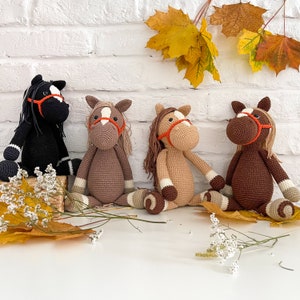 Braun beige schwarz gehäkeltes Pferd Plüschtier, schwarz braun gehäkeltes Pferd, Landhaus Deko, Bauernhof Tiere, Geschenk für Baby