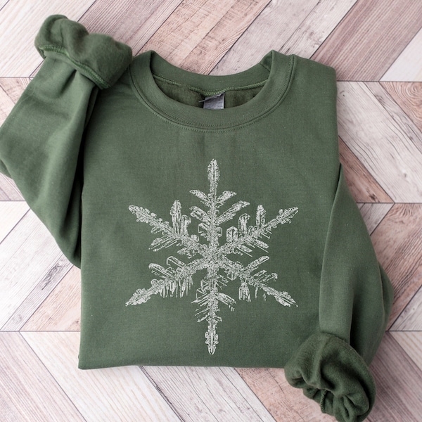 Snowflake Sweatshirt, Christmas Winter Sweater, Cozy Snowflake Pullover, Christmas Crewneck, Crystal Snowflake T-Shirt