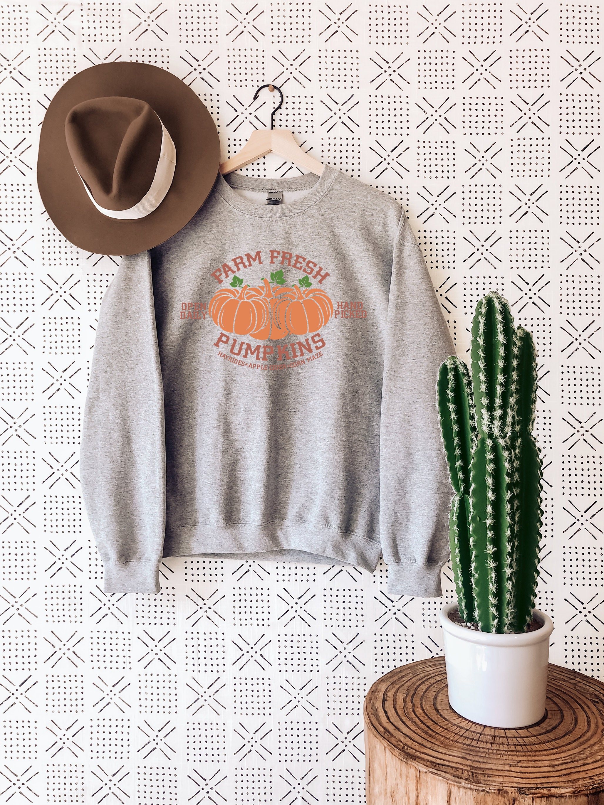 Discover Farm Fresh Pumpkin Sweatshirt, Pumpkin Patch Shirt, Women Halloween Crewneck, Cute Pumpkin T-Shirt