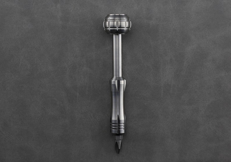 Pocket tool Screwdriver with Spinning Head Titanium Screwdriver EDC Tool Fidget Toy