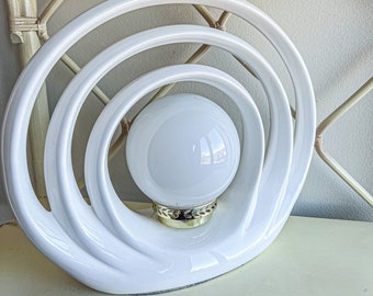 White art deco lamp. vintage halo lamp. vintage glazed ceramic desk lamp. round oval vintage lamp. white bedside table lamp. White lamp