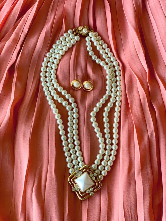 Women’s Vintage Oval Pearl Set
