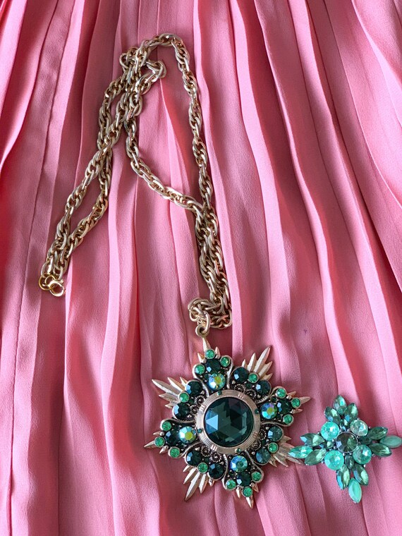 Women’s Vintage Necklace & Brooch Set