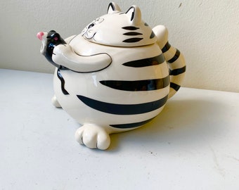 vintage black and white Fat Chubby Cat And Mouse Ceramic Teapot.  Pier 1 Imports teapot. gift for cat mom. Kitchy teapot